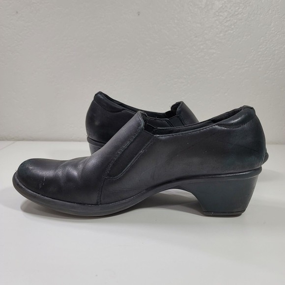 Clark's Bendables Womens Size 8.5 Black Leather Heeled Slip On Casual Dress Shoe - Picture 7 of 14